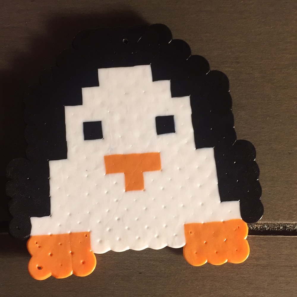 Penguin perler bead